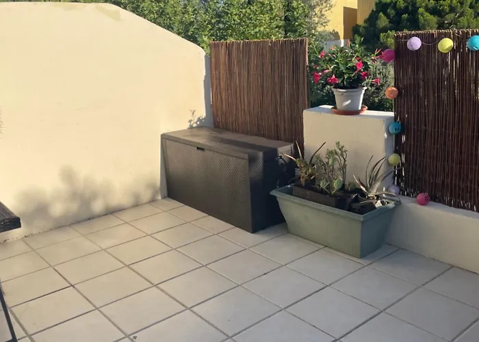 Avec Grand Terrasse Apartament *