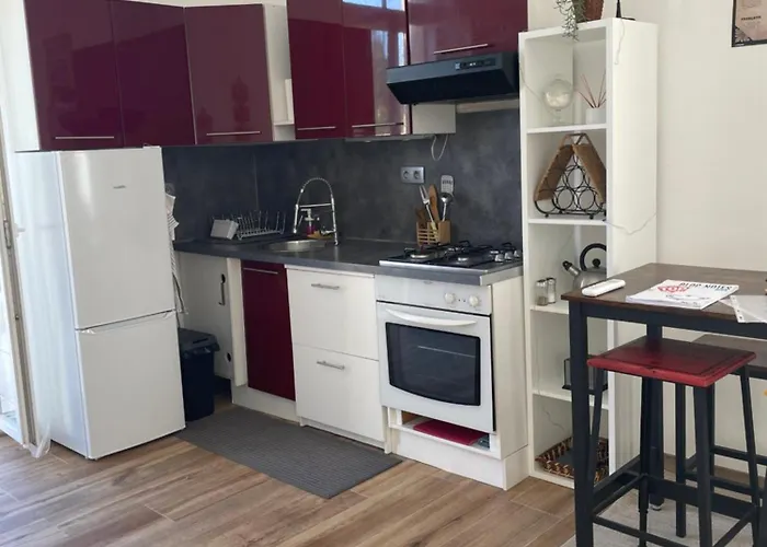 Avec Grand Terrasse Apartament *