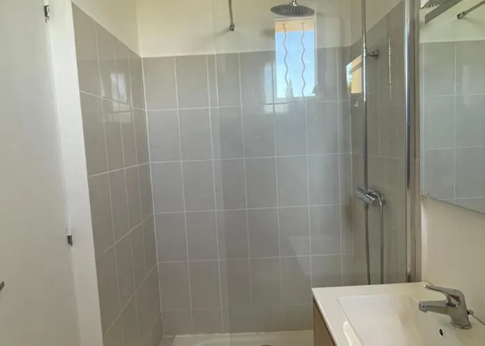 Avec Grand Terrasse Apartament *